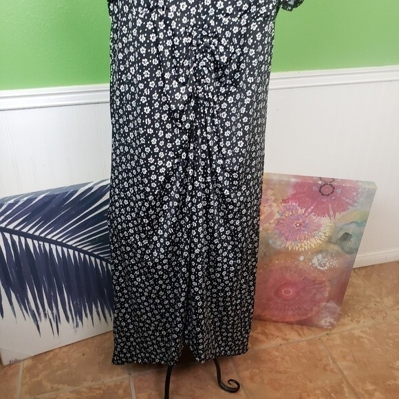 AFRM Plus size woman white daisy pola dot ruched maxi dress size 2x/2t - Picture 3 of 12